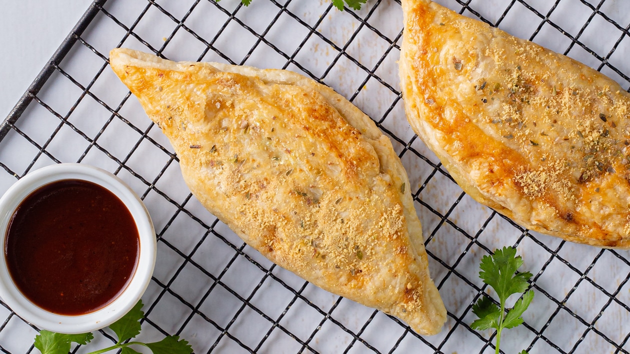 BBQ Chicken Cheese Puffs – - Recipe