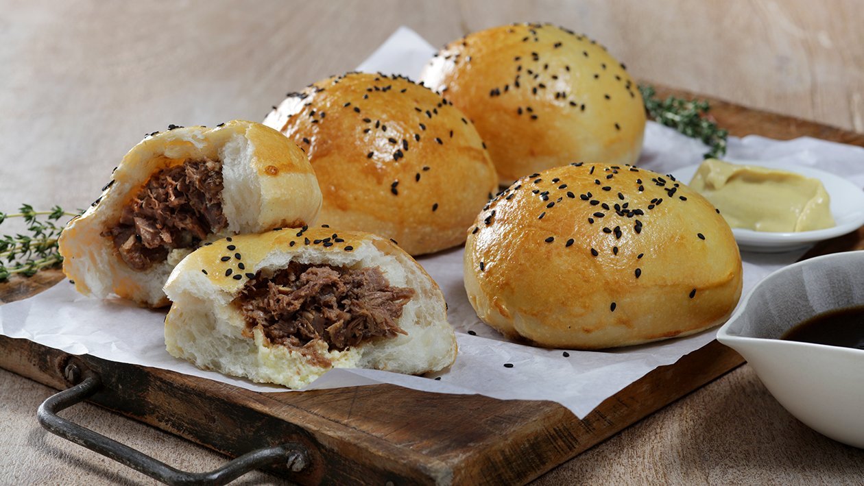 BBQ Pulled Beef Buns