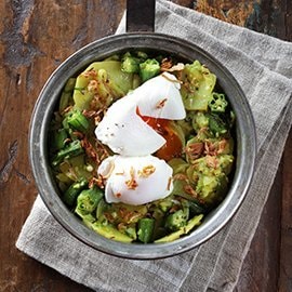 Okra and Eggs on Potatoes