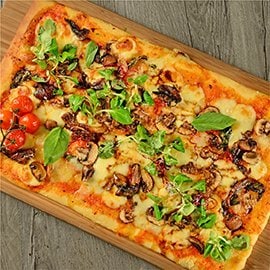 Mushroom, Caramelized Onion Pizza Mushroom, Caramelized Onion Pizza