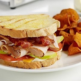 ٹرکی بیف بیکن اور ایپل سینڈوچ ٹرکی بیف بیکن اور ایپل سینڈوچ