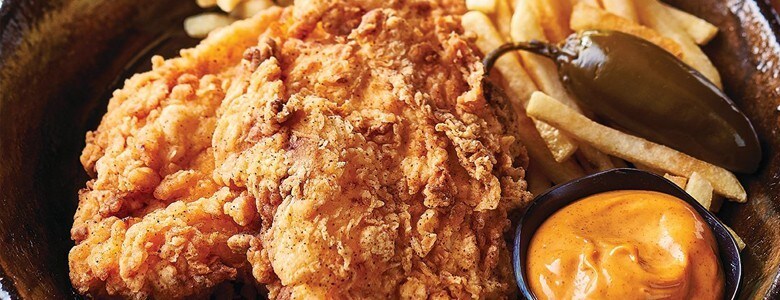 Crispy chicken tender with mayonnaise 