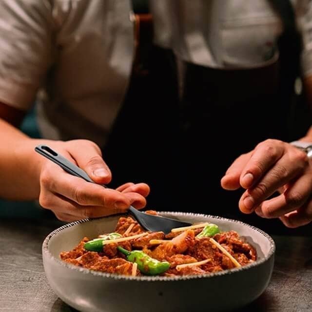 نئے دور کا کھانا