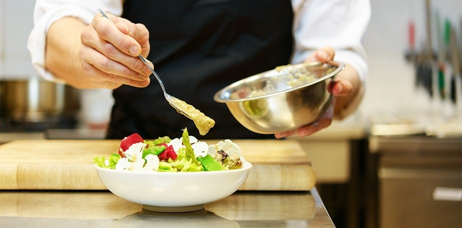 دیکھئے: فوری اور بآسانی تیار ہونے والی سلاد اور سینڈ وچ کی ترکیبیں (ریسیپیز)